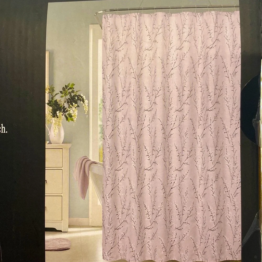 NWT Waltham Jacquard Shower Curtain “Whitley”, Sz. 70x72. Blush